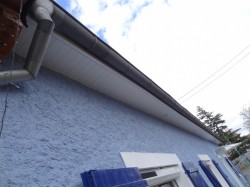 peinture sous toit blanc laquée après